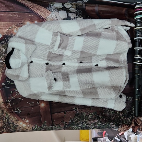 C.C. Boutique Cream and Tan Plaid Button-Down Shirt - Picture 2 of 5